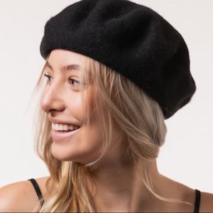 David and Young Black Wool Beret